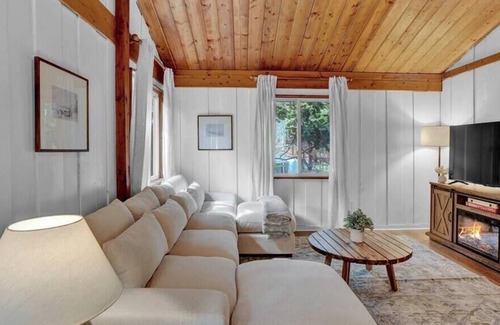 Pocono Summit Cabina | Stillwater Cottage Escape | Firepit