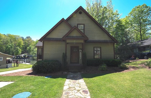 Dadeville Casa | Stillwaters Serenity