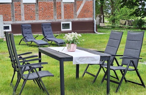 Breetz Apartamento | Stilvolle 5 Ferienwohnung in Historischem Gutshaus am Fluss mit Panoramablick