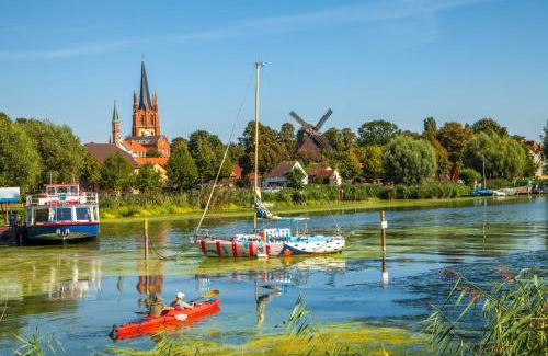 Werder Apartamento | Stilvolle Ferien-Geschäftswohnung Brandenburger Seenlandschaft