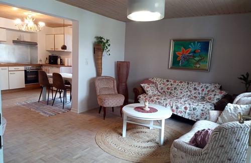 Lommersdorf Apartamento | Stilvolle Fewo Direkt am Dorflädchen!