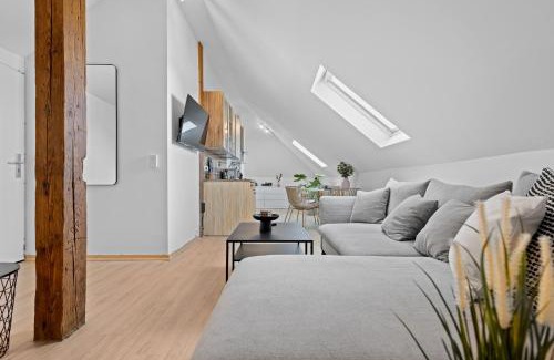 Links der Wertach-Sud Apartamento | Stilvolle Wohnung: Private Dachterrasse - zentral