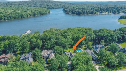 Waterfront Greens Casa | Stilwater Serenity