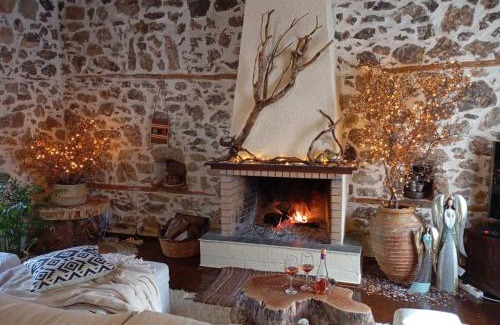 Distomo-Arachova-Antikyra Apartamento | Stirida Stone House