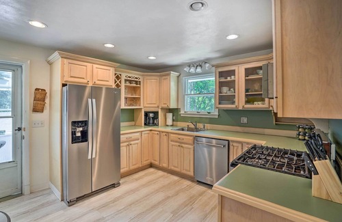 Lenox Dale Casa | Stockbridge Home: Walk to Town Beach!