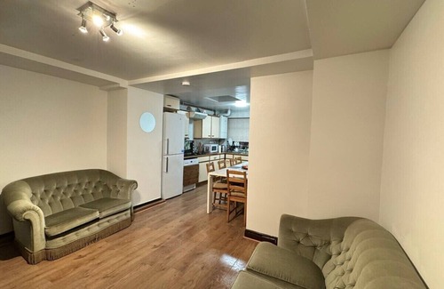 Larkhall Apartamento | 3 Stockwell Station-Habitacion Doble-Baño compartido