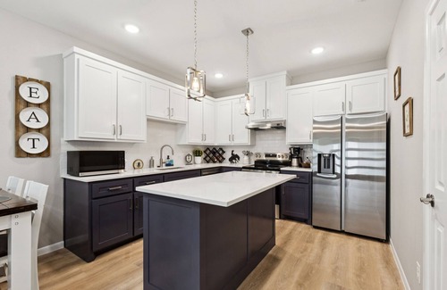 Fort Worth Casa | Stockyard Summit - Stylish New Home 2 Min to Fort Worth Stockyards. Sleeps 8!