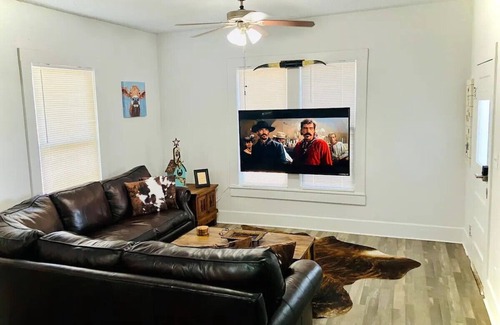 Fort Worth Casa | Stockyards Getaway