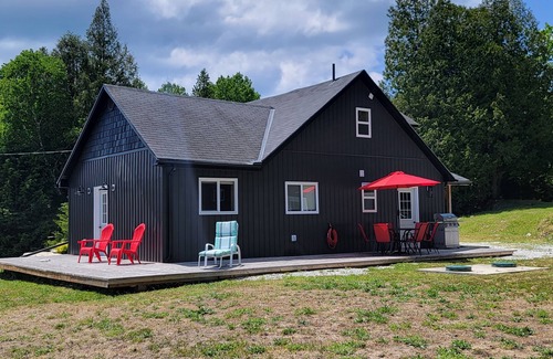 Stokes Bay Cabaña | Stokes Bay Getaway near Tobermory & Lions Head permit#STA-2024-63