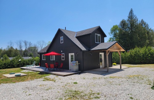 Stokes Bay Cabaña | Stokes Bay Getaway near Tobermory & Lions Head permit#STA-2024-63