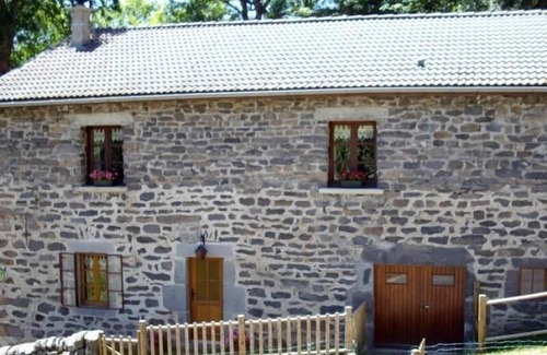 Saint-Front Cabaña | Casa independiente de piedra con acceso al Lago de Saint-Front y actividades en el Massif du Mézenc