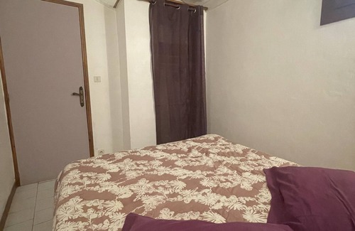 Joyeuse Otro | Casa de piedra, piscinas, Wifi, parque infantil, casas rurales cerradas y deportivas