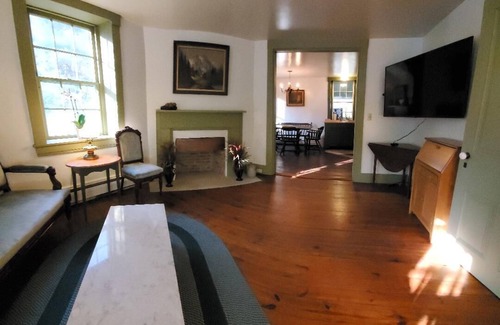 Drumore Otro | (Stone Farmhouse) A getaway home at Drumore Mill