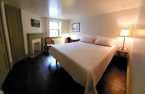 Drumore Otro | (Stone Farmhouse) A getaway home at Drumore Mill