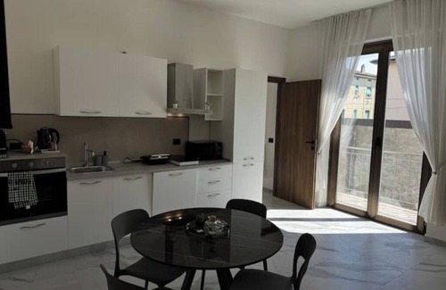 Borgo Roma Apartamento | Stone Flower 2/3