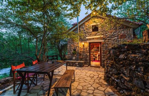 Artemisia Chalet De Esquí | Stone Forest Escape - Cozy Cinema & Starry Sky
