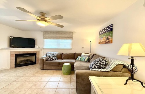 Stone Harbor Condominio | Stone Harbor NJ Charming 2 bedroom 1st floor duplex on quiet south end.