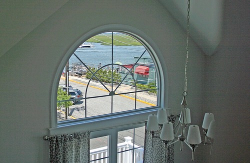 Stone Harbor Casa | Stone Harbor con vista al agua! 1 cuadra del centro (lado norte)