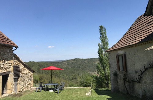 Fleurac Chalet De Esquí | Casa de piedra para 5, en el campo
