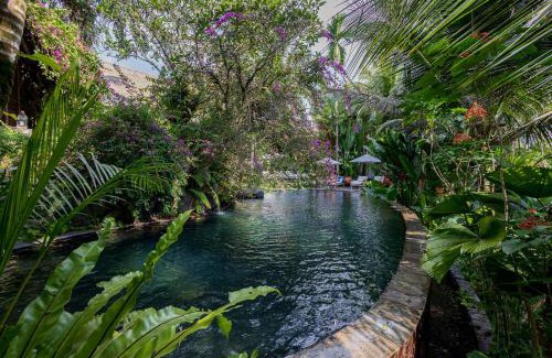 Petulu Casa | Stone House