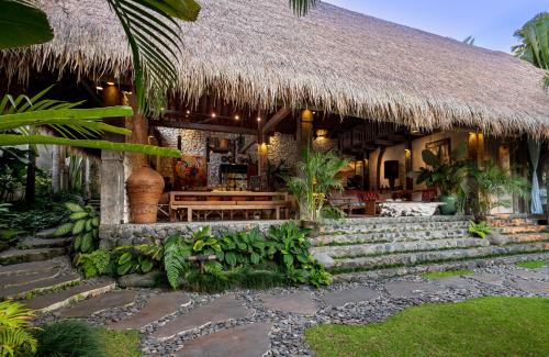 Petulu Casa | Stone House
