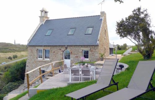 Sainte-Anne-la-Palud Casa | Stone House in Brittany with Sea Views