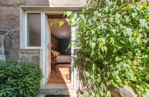 Cabril Apartamento | Stone House in the Peneda-Gerês National Park