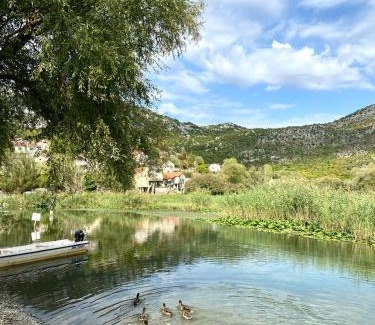 Dodosi Casa | Stone house Kana-Skadar Lake