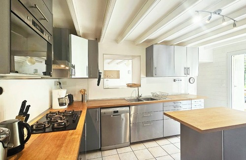 Le Mazeau Casa | Stone house with garden for 8 people in Venise Verte