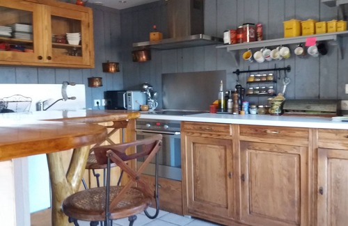 Polignac Casa | Stone house with garden in a typical village near Le Puy en Velay