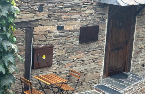 Samos Casa | Stone house with rural charm