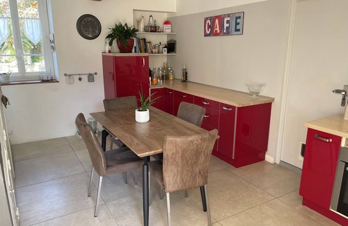 Chabeuil Casa | Stone house with swimming pool near the village