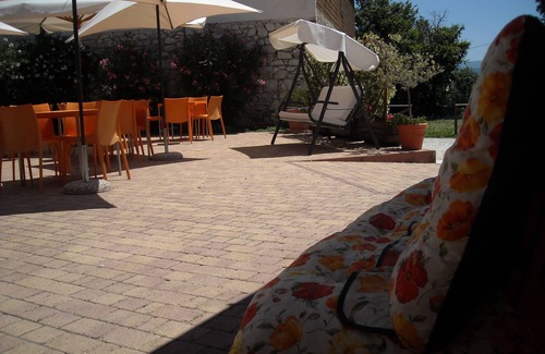 Messenano Casa | casa de piedra con piscina, wi-fi.