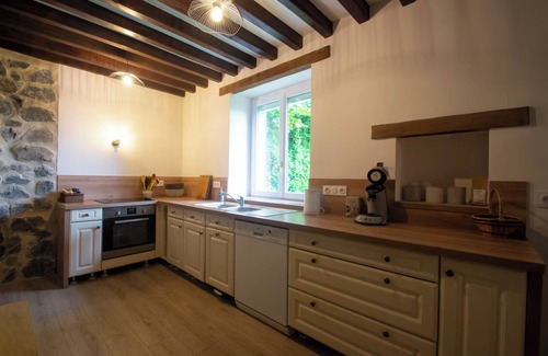 Viry Casa | Stone house with view