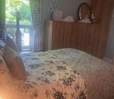 Kentstown Cama Y Desayuno | Stone Lodge B&B