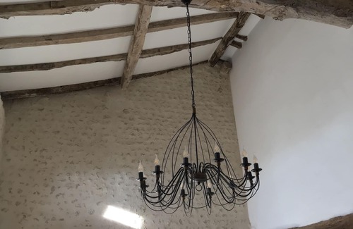 Montignac-le-Coq Casa | Propiedad de piedra con piscina salada, 4 dormitorios, 3 duchas, capacidad para 9 personas