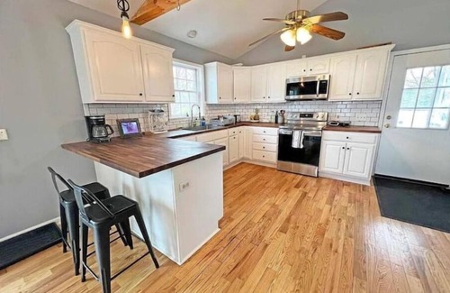 Town of Marbletown Casa | Stone Ridge Stunner