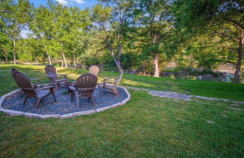 Canyon Lake Cabina | Stone River Cabin | 2/2 on the River near Whitewater!