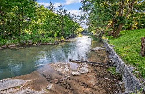 Canyon Lake Casa | Stone River Cabin
