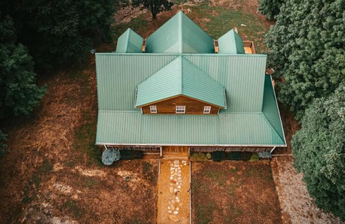 McMinnville Casa | Stone's Mountain View