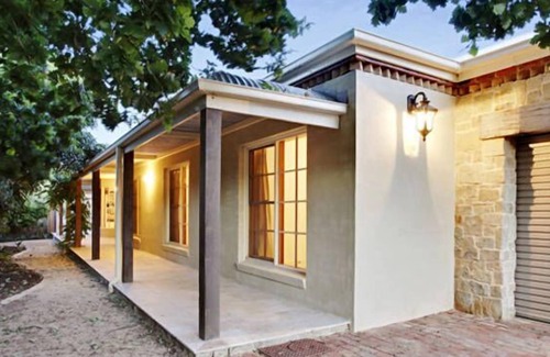 Mornington Casa | Stone's Throw Mornington