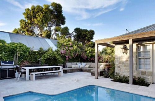 Mornington Casa | Stone's Throw Mornington