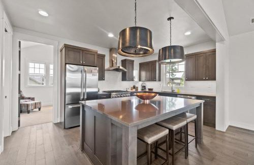 Bend Casa | Stone