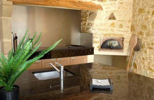 Montmeyran Casa | Villa de piedra en Drôme con piscina y jacuzzi.
