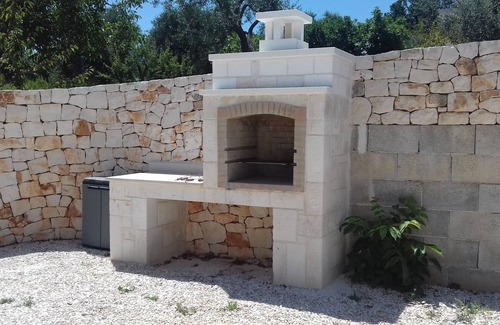 Locorotondo Casa | Villa de piedra en medio de la campiña de Apulia, a pocos kilómetros del mar.