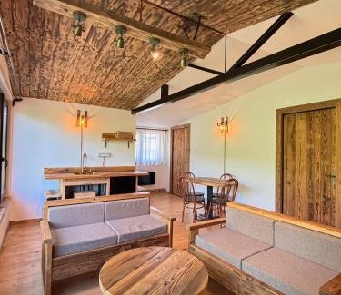 Oestii Paminteni Casa | Stone Village Transfagarasan