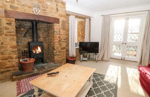 Hook Norton Casa | Stone Wheel Cottage