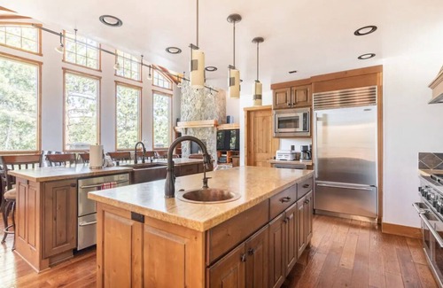 Stonegate Casa | Stonegate 12-Stay in absolute luxury in this Lodge by Village! New hot tub!