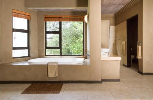 Swellendam Cabina | Stonehill River Lodge by Dream Resorts