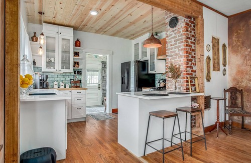 Independence Casa | Stonehouse - A Stunning 1920's Dream